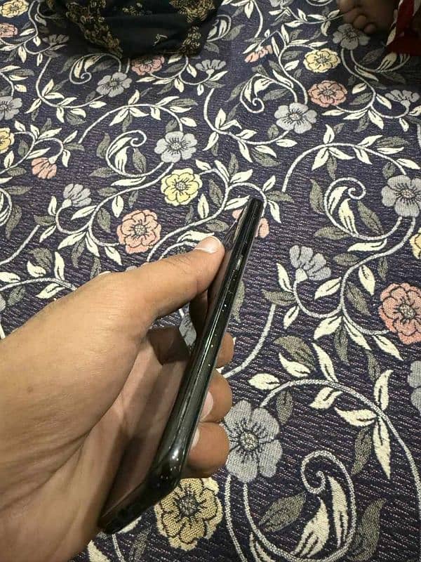 Sumsung S8 eadge 4