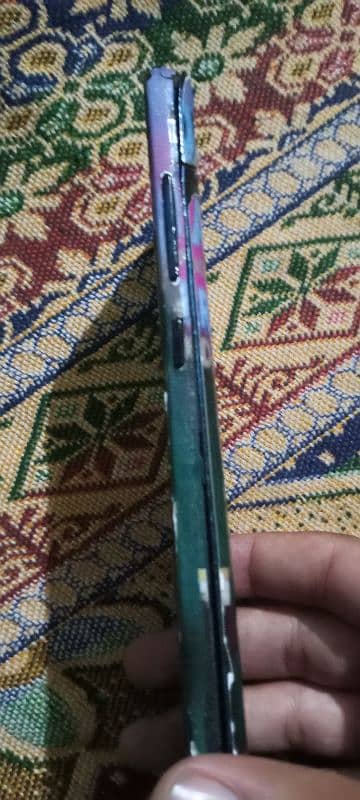 QMobile i10 3
