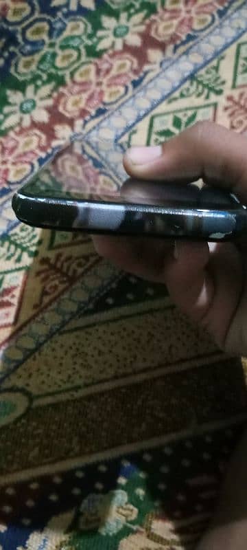 QMobile i10 4