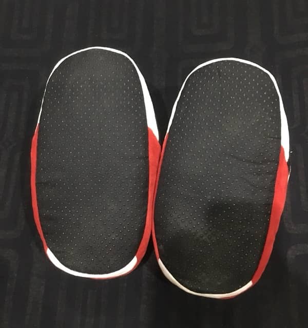 Warm, comfy slippers for home 3