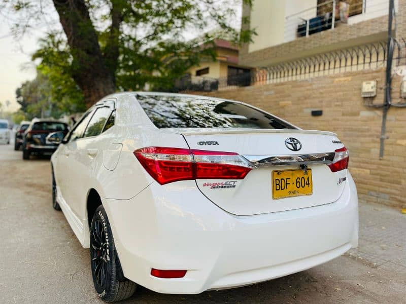 Toyota Corolla GLI Auto 2015 2