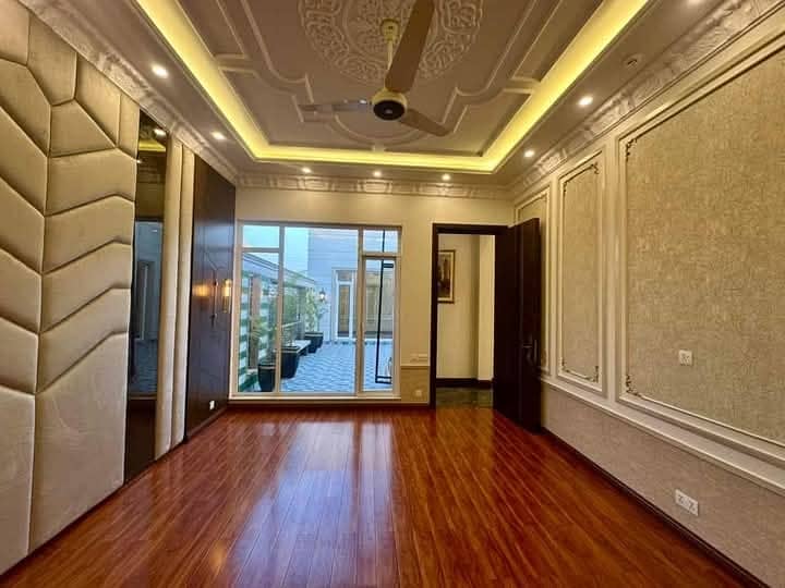 1 kinal upper portion for rent in nfc 19