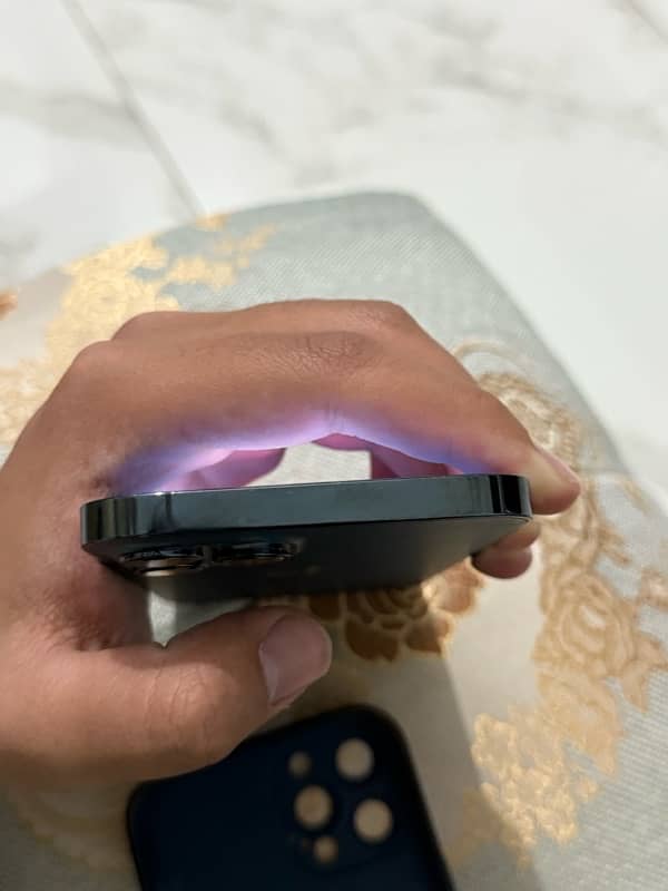 IPhone 12 Pro Max with box 1