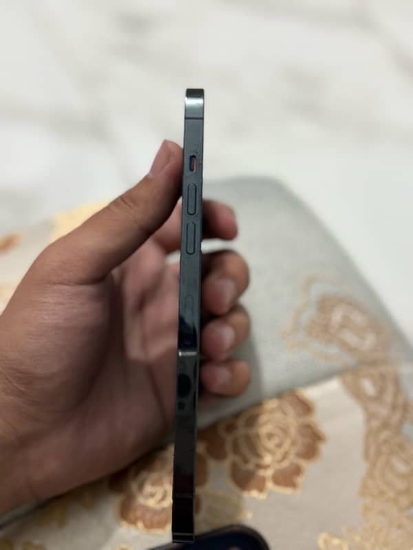 IPhone 12 Pro Max with box 5