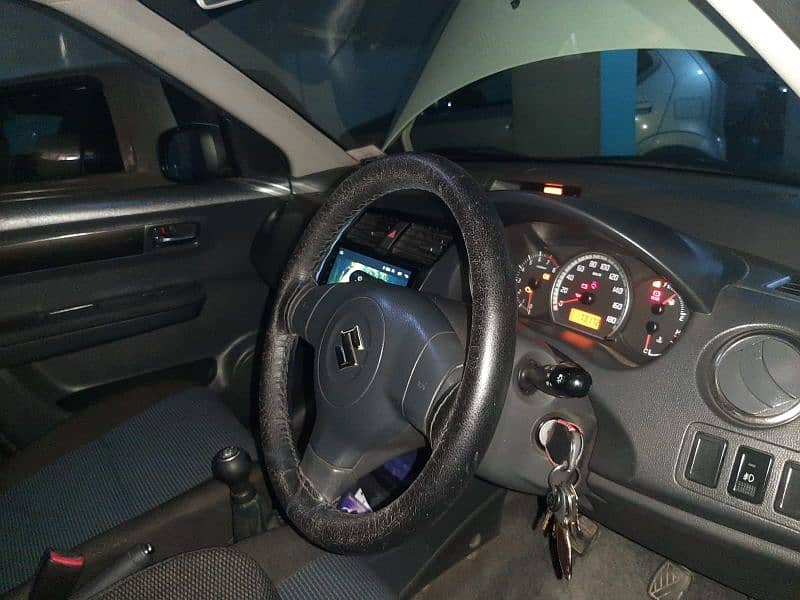 SUZUKI SWIFT 1
