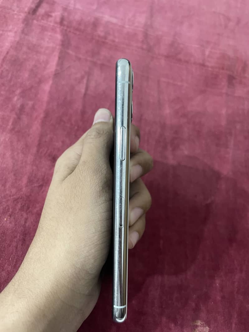 IPHONE 11 pro pta approved 1