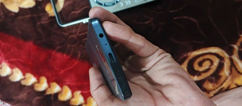 Infinix note 30 body 3 covers. 2