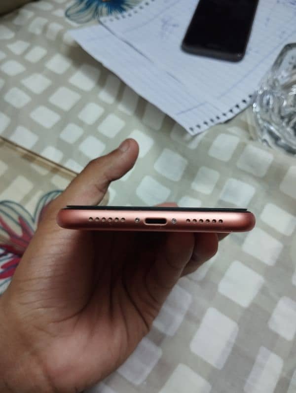 IPHONE XR FACTORY UNLOCKED NON PTA 256 GB FOR SALE AND EXCHANGE. 4