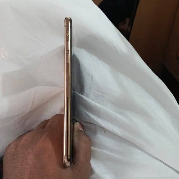 IPHONE XS MAX, 512 GB, BATTERY HEALTH 80%, OK CONDITION 10 BY 10 PIECE 3
