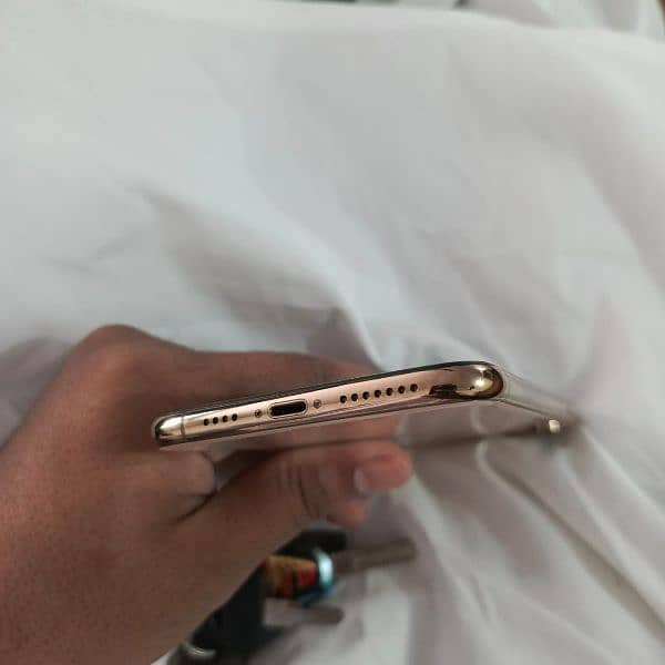 IPHONE XS MAX, 512 GB, BATTERY HEALTH 80%, OK CONDITION 10 BY 10 PIECE 5