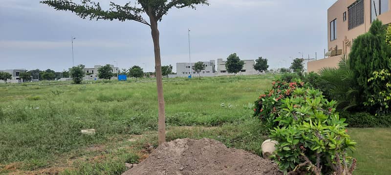 Prime Location! 1 Kanal Residential Plot on 150ft Road in DHA Phase 7 Block W For Sale @ 450 Lac 2