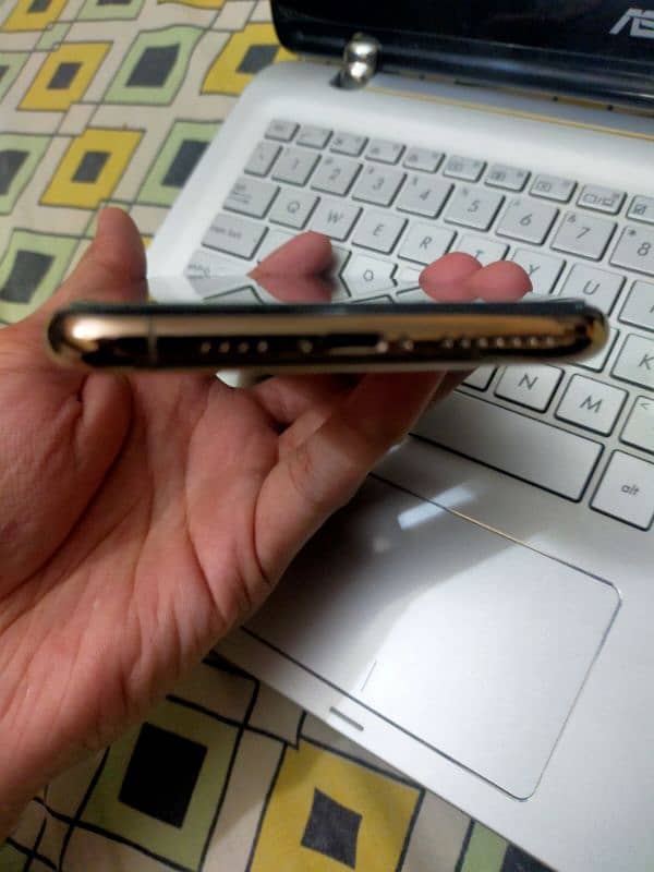 iphone 11 pro max 2