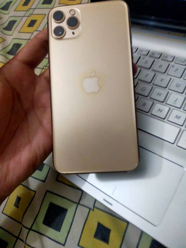 iphone 11 pro max 3