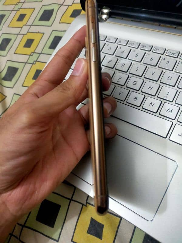iphone 11 pro max 5