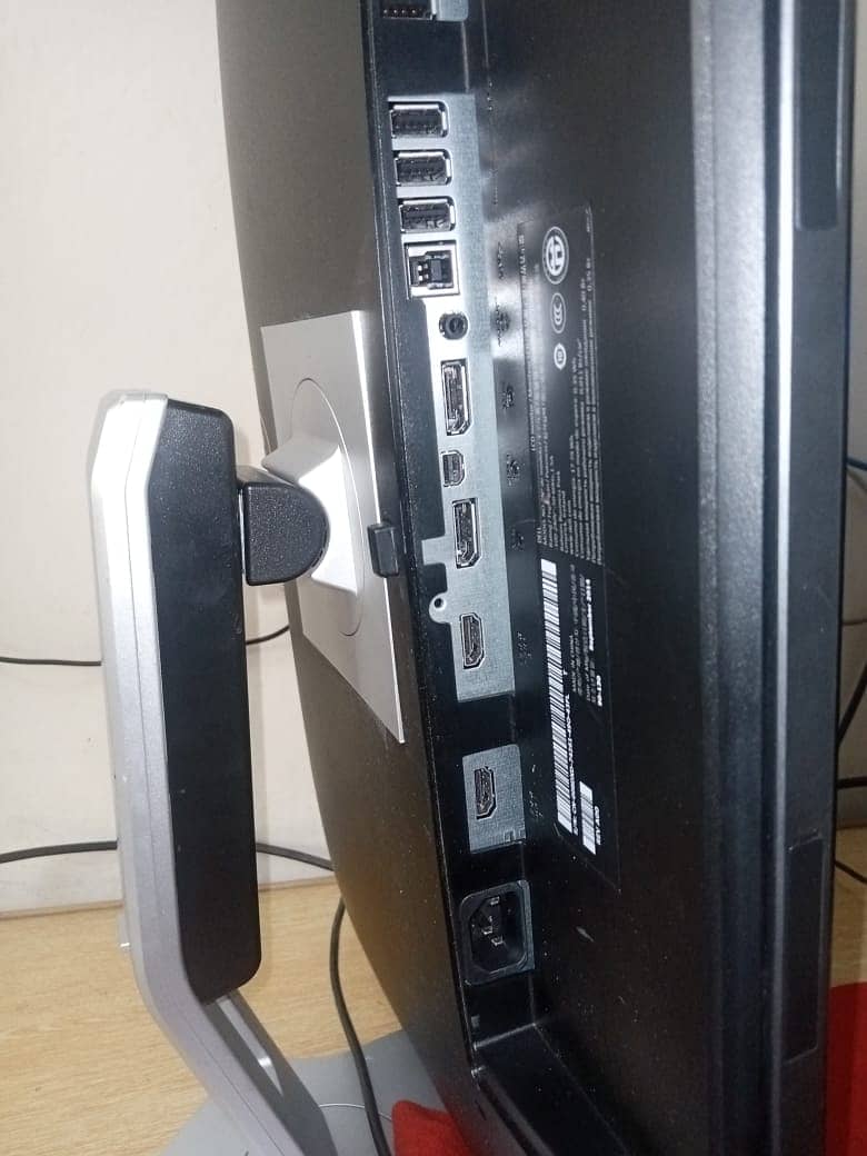 Dell 24 inch ips panel boderless ultrasharp series 3