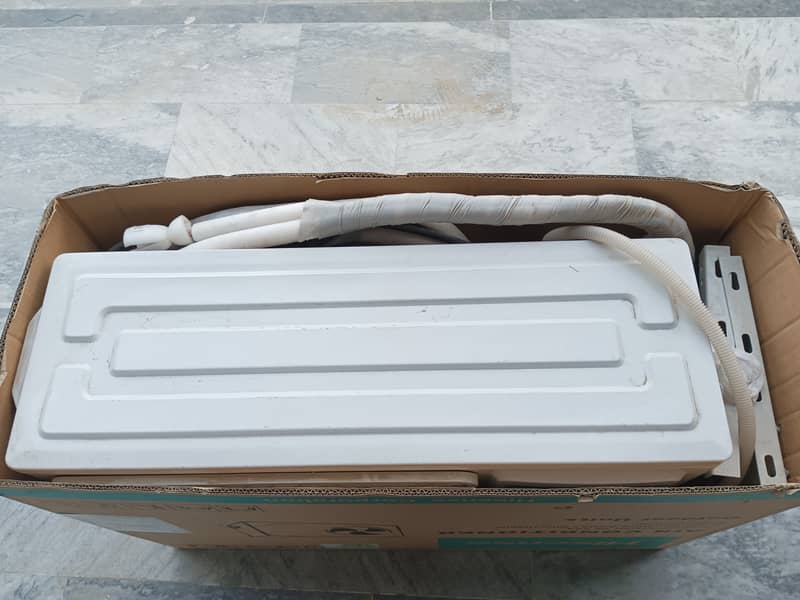 Almost new Inverter Expert AC Fore sale under 6