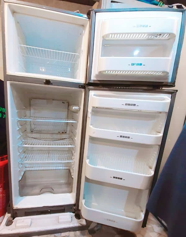 dawlance fridge full size 3