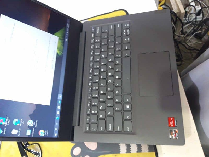 Lenovo Ryzen 5 4500u 8gb ddr4 ram 256gb ssd 1