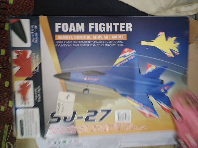 RC Plane, Remote Control Wireless Airplane Toy Lights Fighter SU 27 1