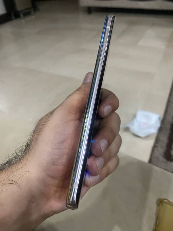 ONE PLUS 8 5G 4