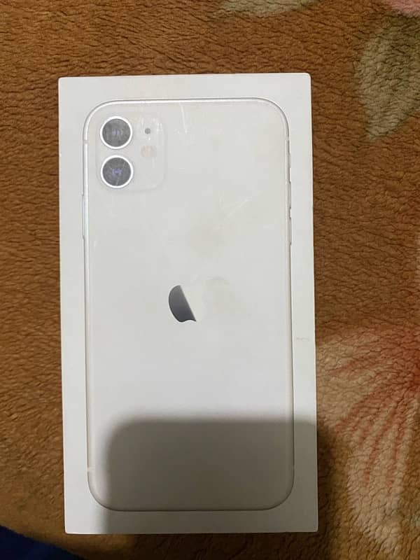 IPhone 11 all ok LL model koi problem Nahi Hai Bilkul new fresh 7
