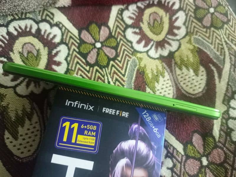 Infinix hot 12 with box 3