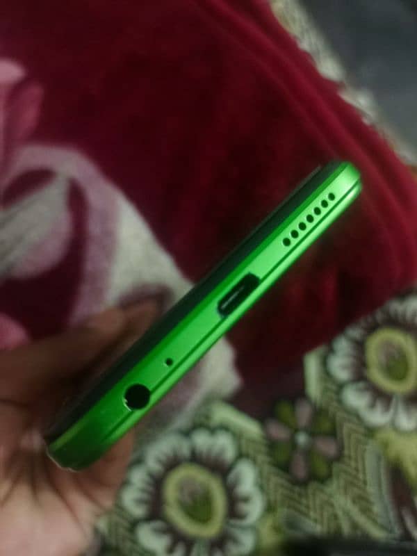 Infinix hot 12 with box 5
