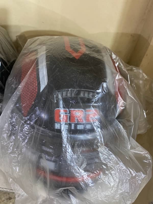 HELMET AVAILABLE DELIVERY ALL OVER KARACHI 0