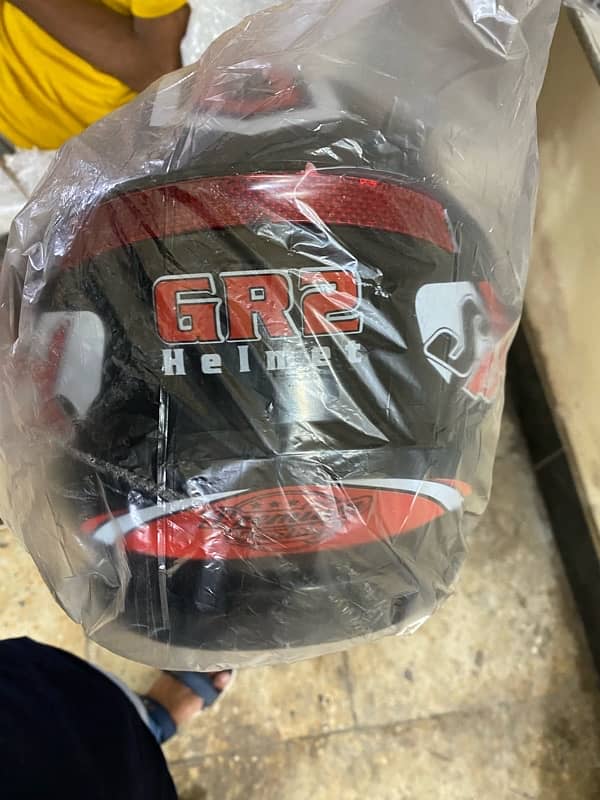 HELMET AVAILABLE DELIVERY ALL OVER KARACHI 2