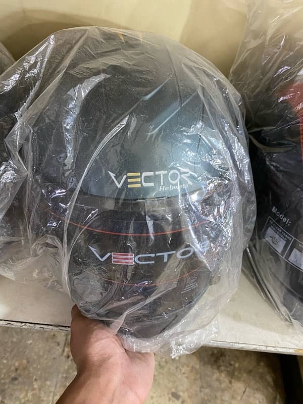 HELMET AVAILABLE DELIVERY ALL OVER KARACHI 6