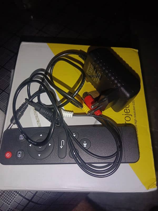 projector 10 by 10 all ok for sale exchange posible with any thing 0