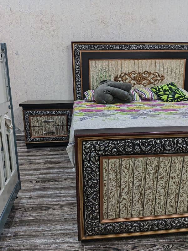 bed with side tables for urgent sale 1
