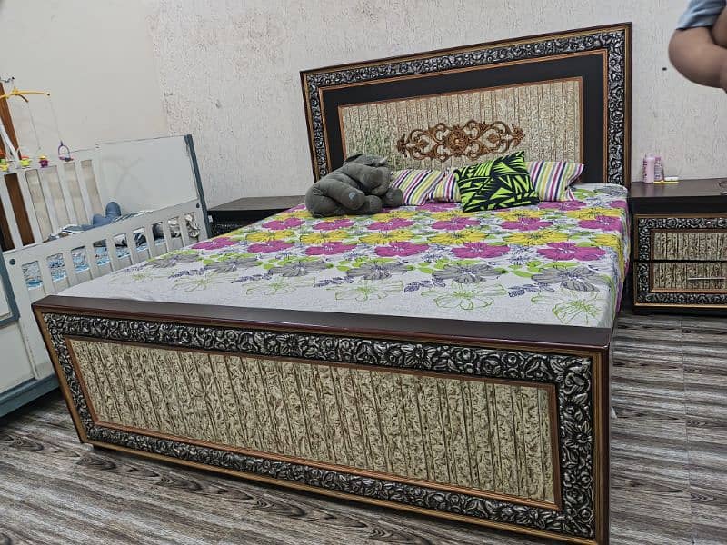 bed with side tables for urgent sale 2