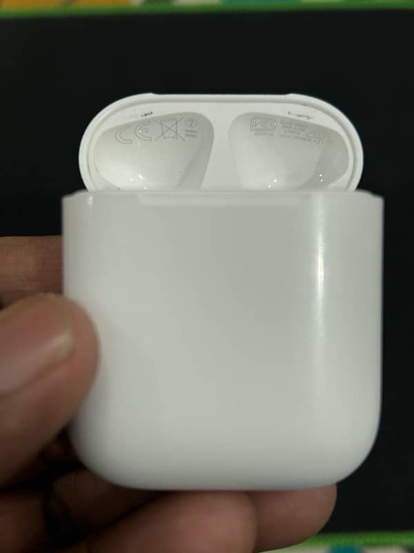 Apple AirPods (2nd Generation) Charging Case – Original 0