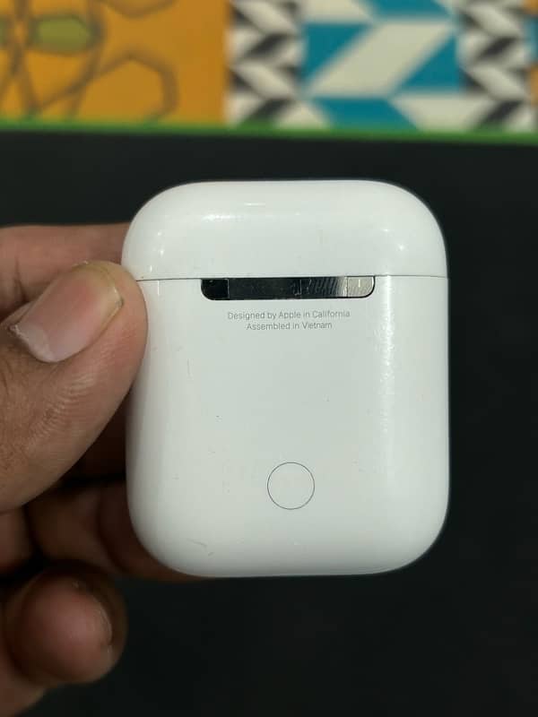 Apple AirPods (2nd Generation) Charging Case – Original 3