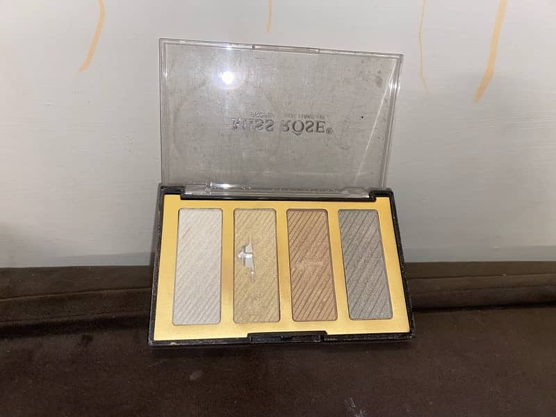 miss rose highlighter kit and eyes shades 1