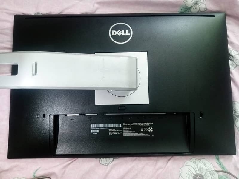 Dell 24 inch boderless lcd 1920x1200 ultrasharp series 5
