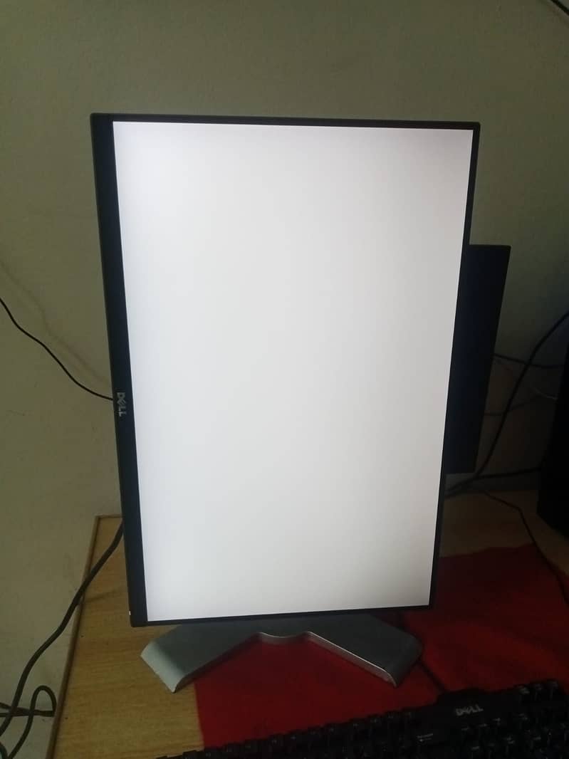 Dell 24 inch boderless lcd 1920x1200 ultrasharp series 10
