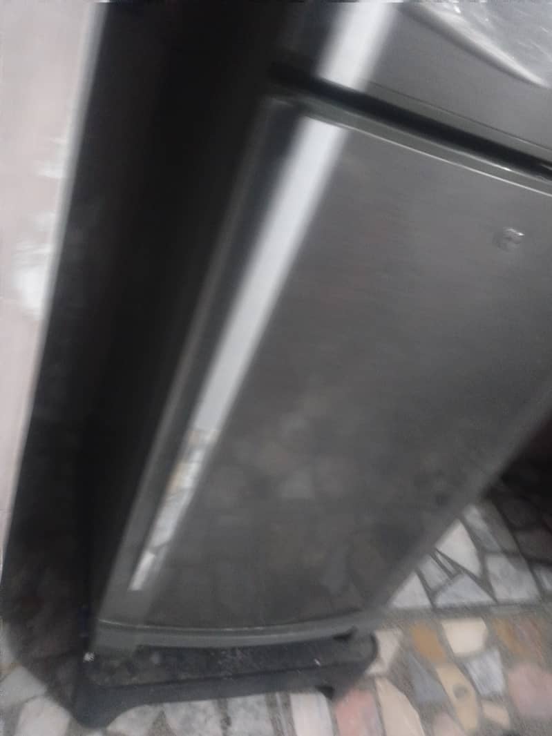 Dawlance refrigerator 0
