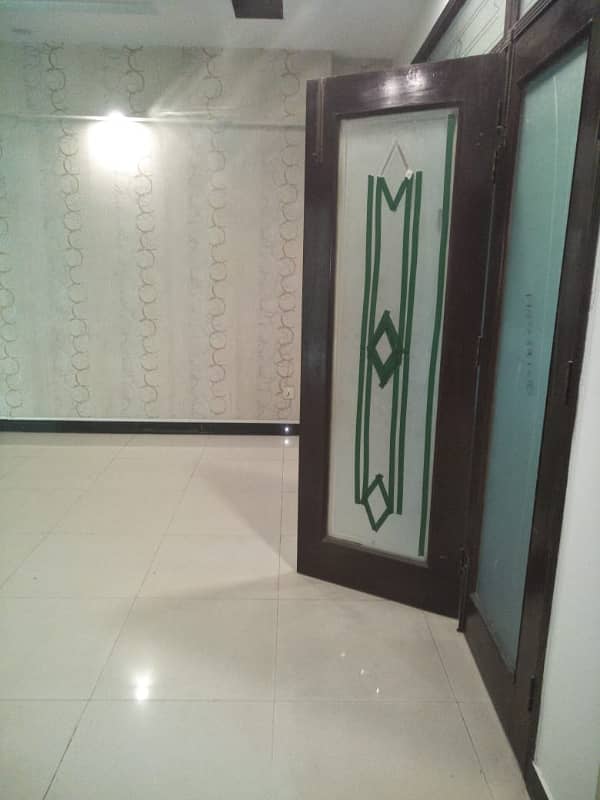 10 MARLA BEAUTIFUL OWNER BUILD HOUSE FOR RANT PRIME LOCATION SHAHEEN BLOCK BAHRIA TOWN 12