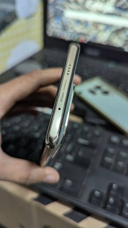 infinix zero 30 With BOX 3