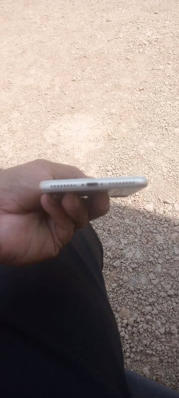 i phone 7+  32 gb pta aproved 3