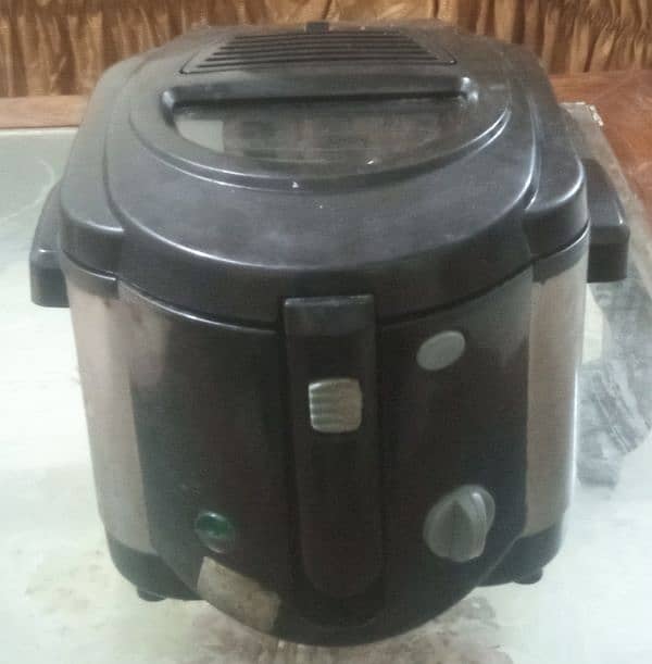 Electric fryer 1
