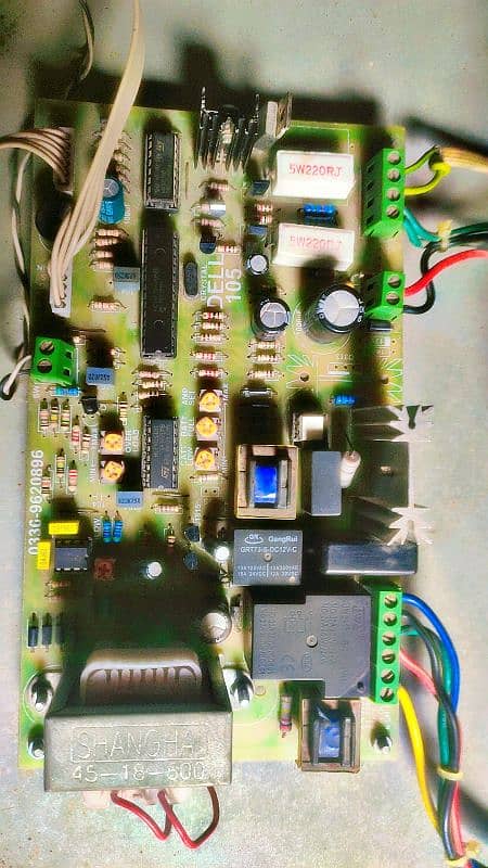 UPS 1000 WATTS 3