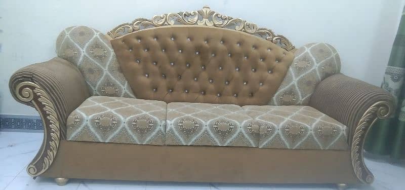 Royal sofa set,City Mandi bahuddin 2
