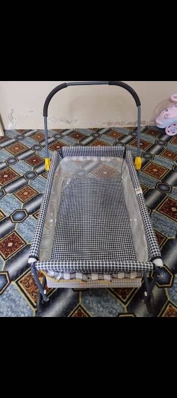 Kids caddler swing and wheeler cot. 3 in 1 12