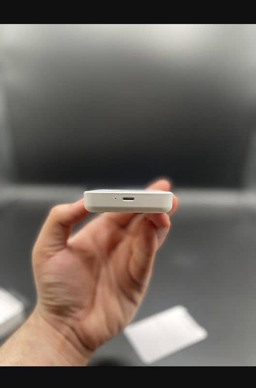 Wireless 20000mah Powerbank - Compatiblefor both Android and iOS 3