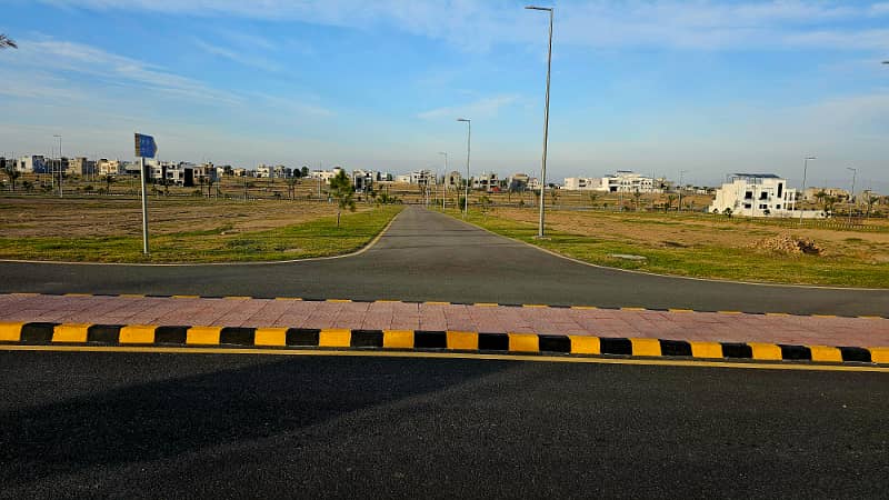 Prime 10 Marla Plot For Sale In Citi Housing Jhelum 6