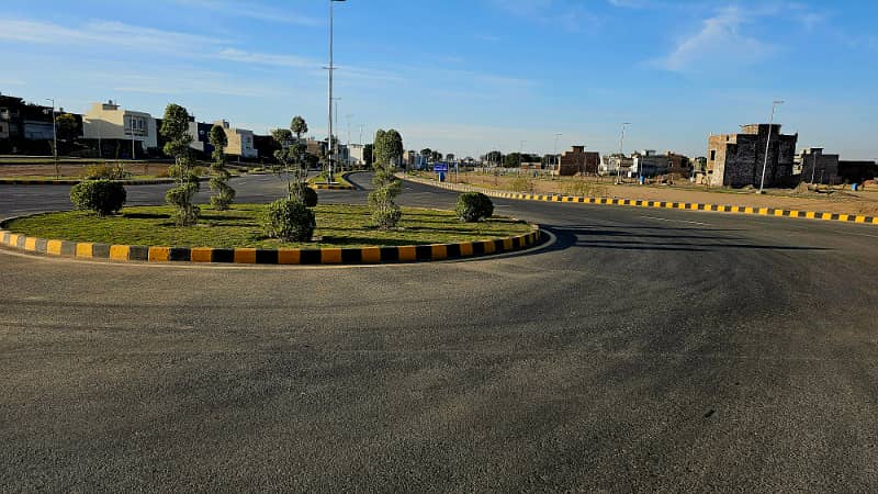 Prime 10 Marla Plot For Sale In Citi Housing Jhelum 15