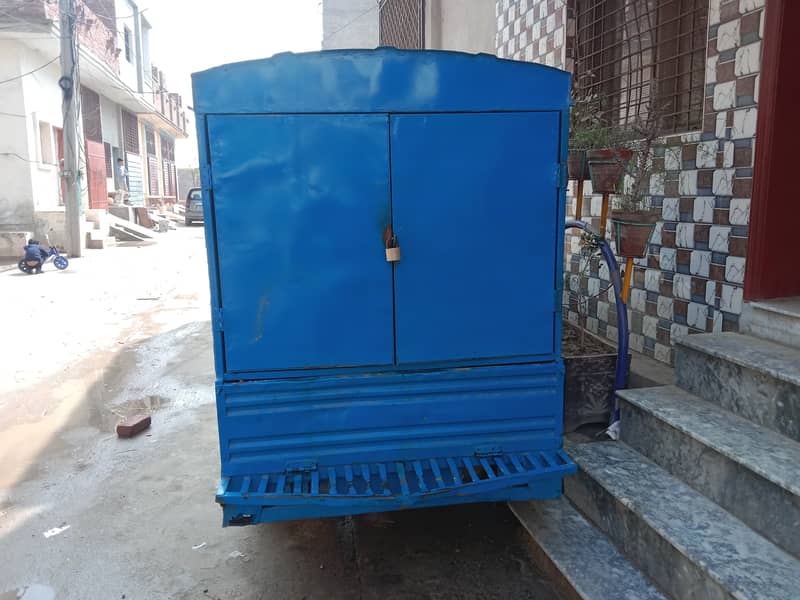 Loader Riksha with bike in very good condition 2
